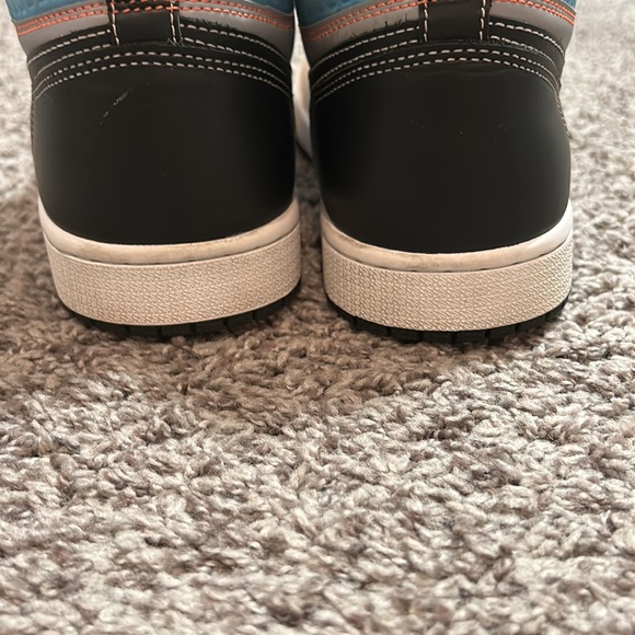 Air Jordan 1 Retro High - Picture 6 of 7